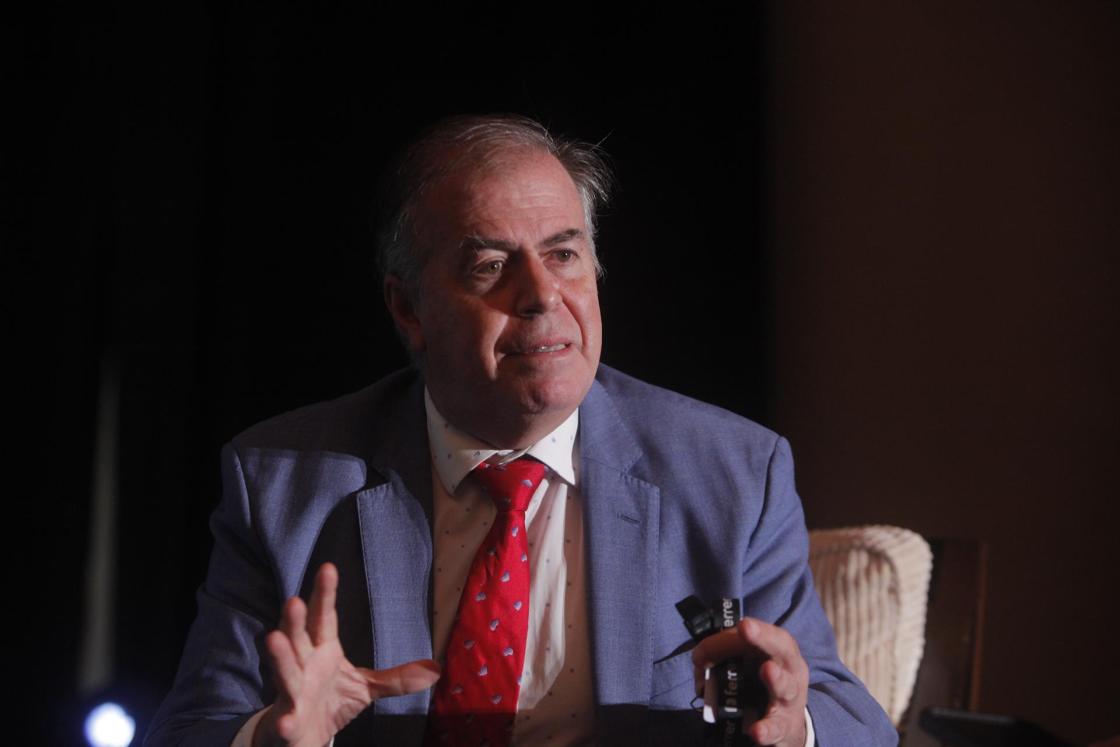 El cardiólogo mexicano Marco Antonio Alcocer habla durante una entrevista con Efe el 21 de octubre de 2022, en Ciudad de Panamá (Panamá). EFE/ Carlos Lemos 