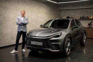 MADRID, 05/06/2023.- La marca premium de automoción Lexus apuesta por conquistar el mercado europeo con el estreno mundial, en Milán, del nuevo modelo LBX, el vehículo compacto de menor tamaño de la gama de SUVs de la compañía, que saldrá al mercado a principios de 2024 y representará en torno al veinticinco por ciento de las ventas totales en Europa. EFE/Lexus/Jeroen Peeters SOLO USO EDITORIAL/SOLO DISPONIBLE PARA ILUSTRAR LA NOTICIA QUE ACOMPAÑA (CRÉDITO OBLIGATORIO)