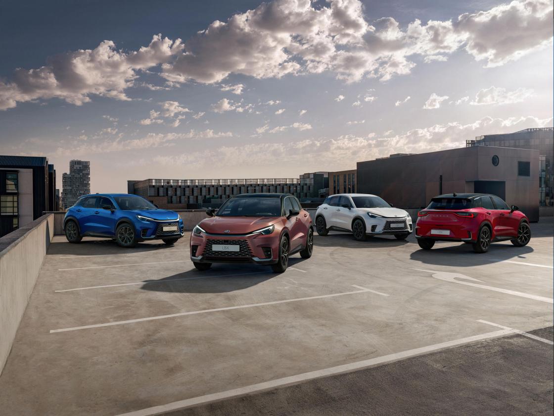 MILÁN, 20/07/2023.-El SUV más pequeño de Lexus, el Lexus LBX, irrumpe en el mercado con una presentación en cuatro ciudades europeas –la primera de ellas en Milán-, mientras que su fabricación empezará a finales de año y los primeros ejemplares llegarán a España a principios de 2024. El modelo ya se puede reservar a través de la web de la marca, informan fuentes de la compañía, ofreciendo la posibilidad de reservar el exclusivo modelo Original Edition, del que se fabricarán alrededor de 1.500 unidades.EFE/LEXUS***SOLO USO EDITORIAL/SOLO DISPONIBLE PARA ILUSTRAR LA NOTICIA QUE ACOMPAÑA (CRÉDITO OBLIGATORIO)***