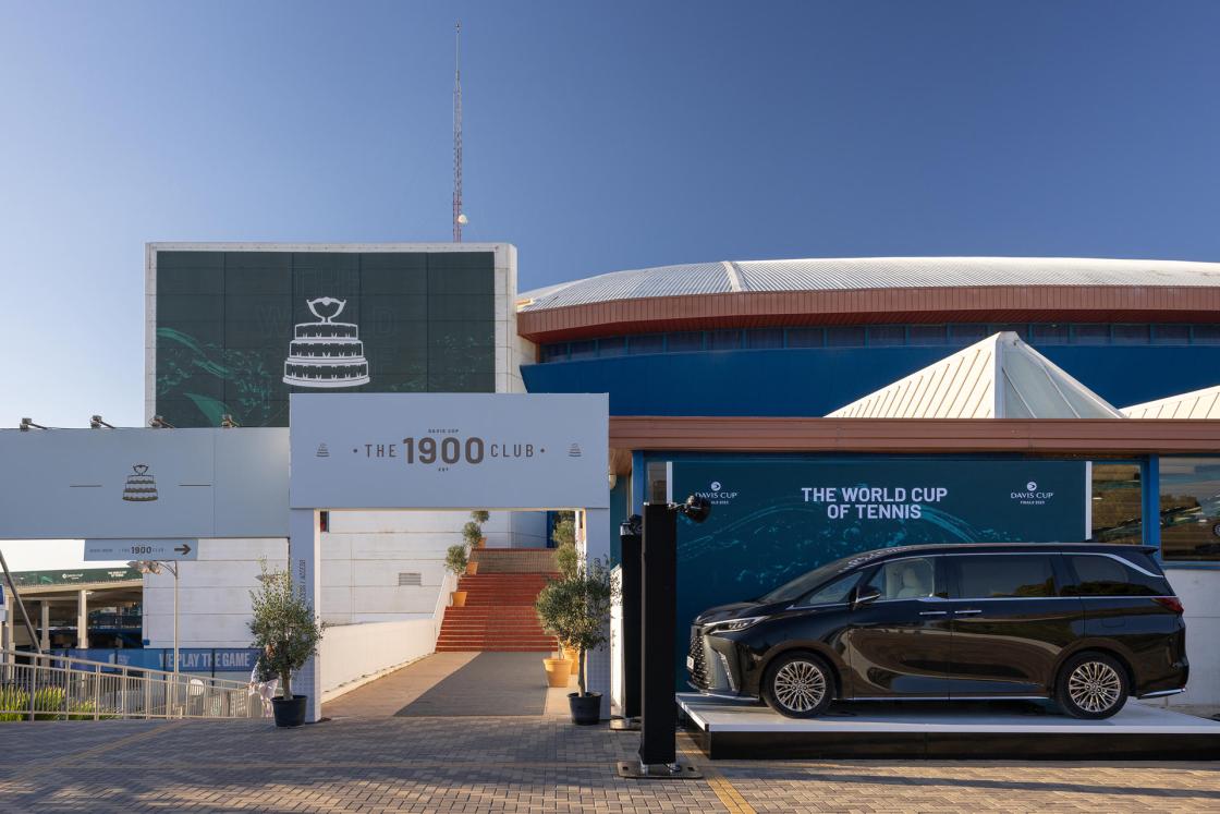 La Final a Ocho de la Copa Davis ha sido el escenario elegido por Lexus para mostrar al público, por primera vez en España, su nuevo modelo LM. EFE/LEXUS/IMAGEN CEDIDA/CRÉDITO OBLIGATORIO