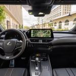 Lexus prevé vender hasta 2.500 unidades del nuevo UX 300h en 2024 (Uso editorial)