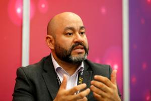 El director de economía sostenible del Instituto Mexicano para la Competitividad (Imco), Jesús Carrillo habla durante una entrevista con EFE el 17 de abril de 2024 en la ciudad de Guadalajara (México). EFE/Francisco Guasco