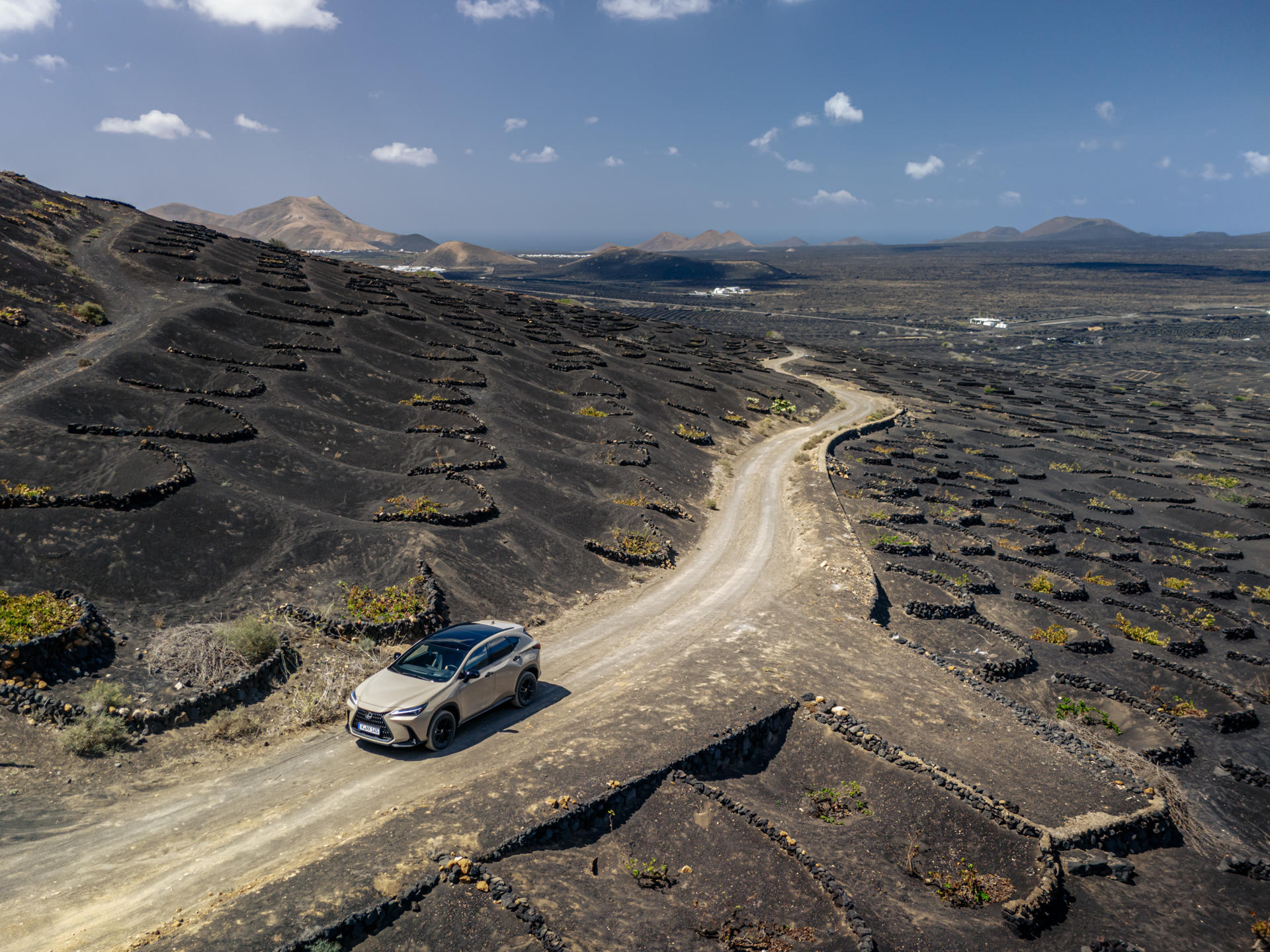Lexus lanza en España el NX Overtrail híbrido para adaptarse a todos los terrenos. IMAGEN CEDIDA POR LEXUS