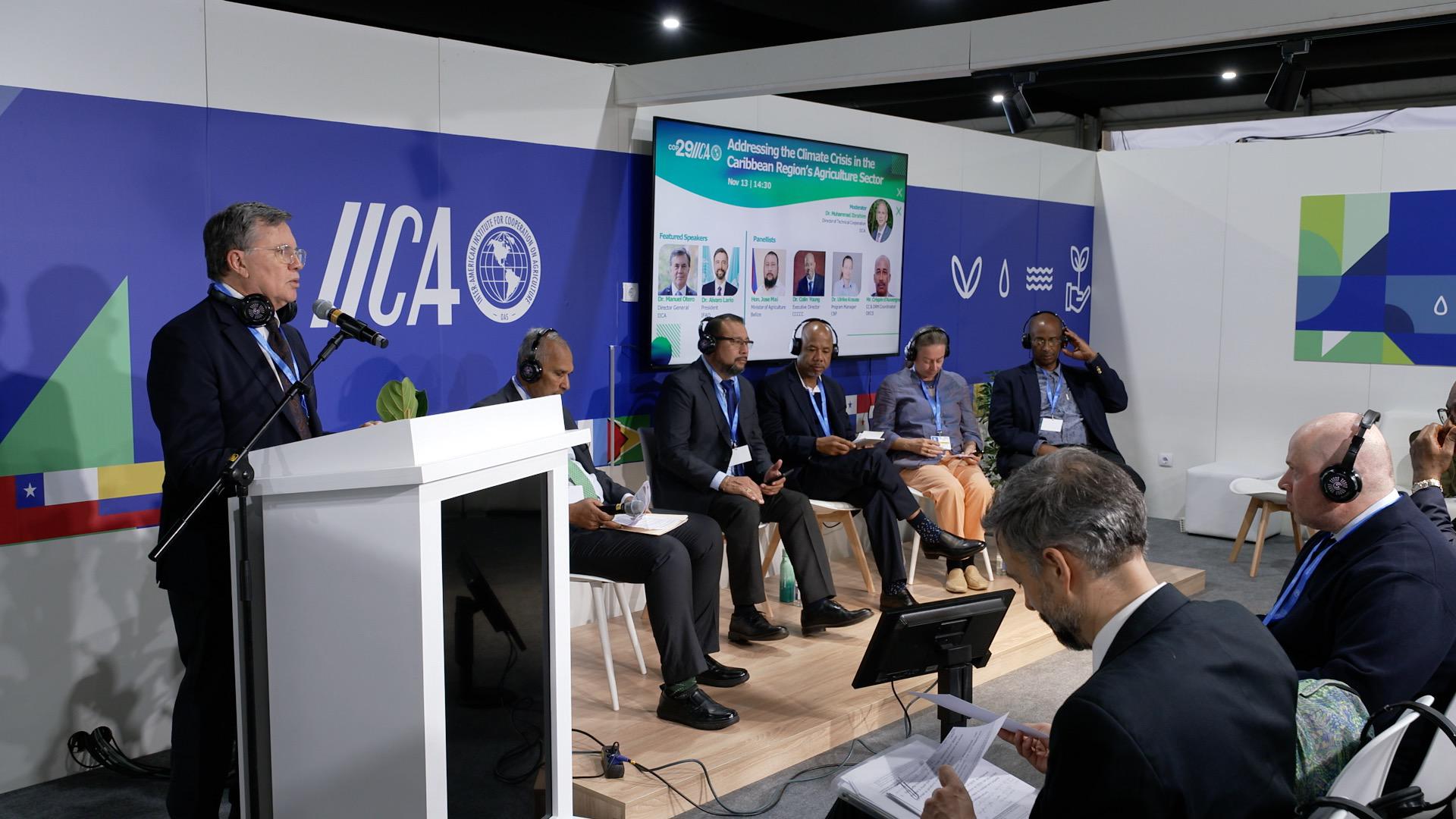 El director del Instituto Interamericano de Cooperación para la Agricultura (IICA), Manuel Otero, participó en la COP29 en un panel sobre el futuro de la agricultura y su impacto en la sociedad. EFE