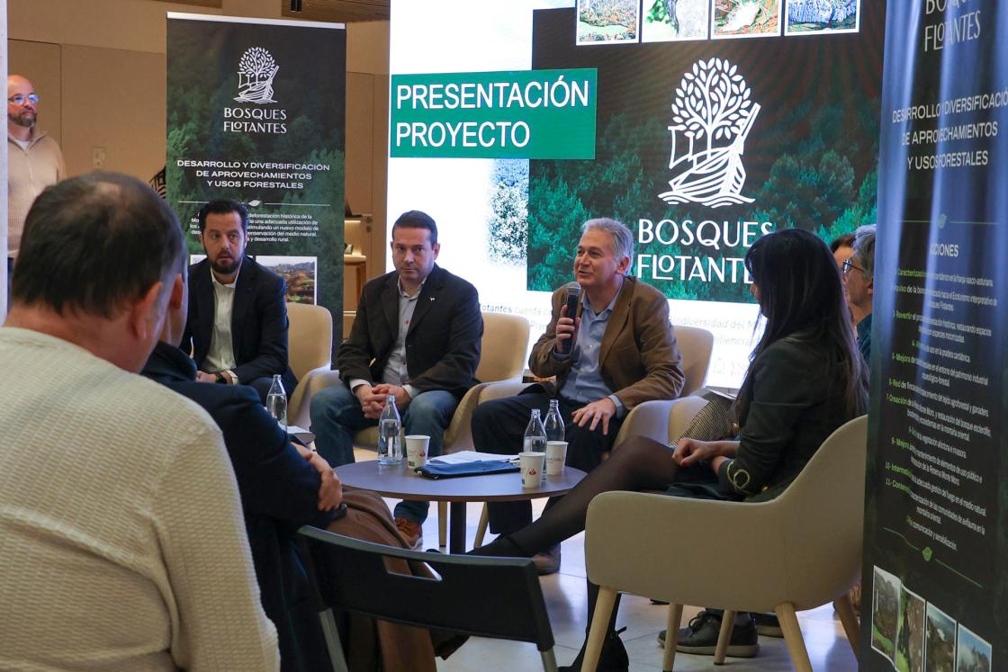 SANTANDER , 10/12/2024.- La Fundación Naturaleza y Hombre va a poner en marcha el proyecto 'Bosques flotantes', para revertir la deforestación histórica que la montaña oriental cantábrica y pasiega sufrió en los siglos XVII y XVIII con la tala de más de 10 millones de árboles destinados a la fabricación de artillería y barcos. EFE/ Celia Agüero