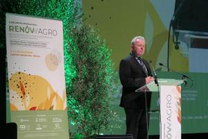 El comisario saliente europeo de Agricultura, Janusz Czeslaw Wojcienchowski, participa en el III Encuentro Internacional Renowagro que acoge la ciudad de Sevilla./FOTOGRAFÍA CEDIDA POR LA ORGANIZACIÓN