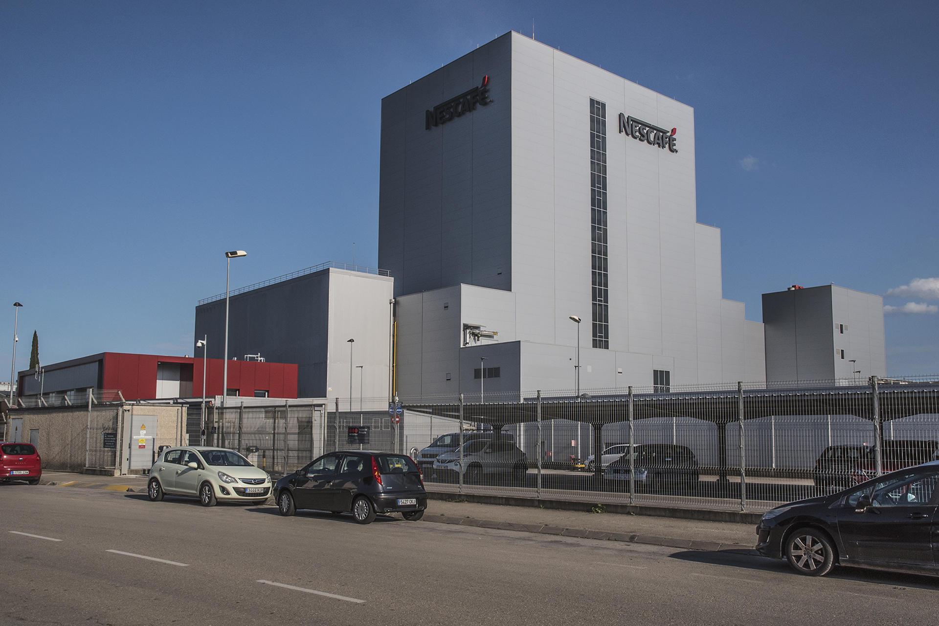 Nestlé España ha anunciado una inversión de alrededor de 15 millones de euros para desarrollar dos nuevas líneas de envasado más sostenibles en su fábrica de café en Girona. EFE/NESTLÉ/IMAGEN CEDIDA/CRÉDITO OBLIGATORIO