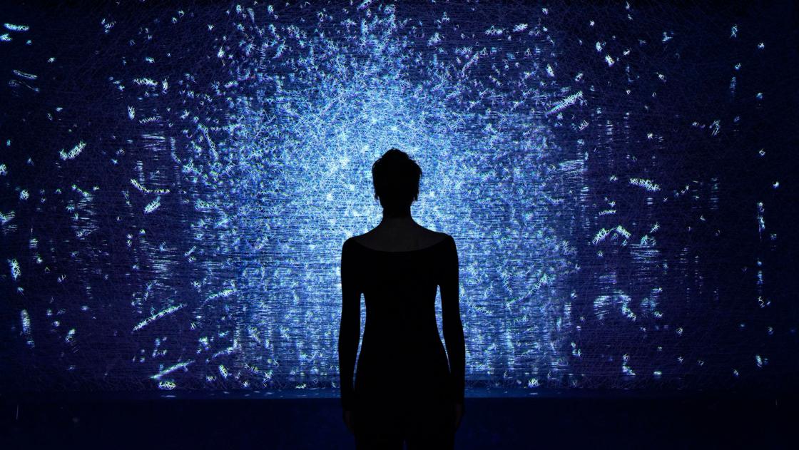 La exposición de Lexus en la Semana del Diseño de Milán se inspira en el sistema de control de cabina de nueva generación 'Black Butterfly', una tecnología digital que busca "simplificar y redefinir el sistema operativo", según explicó el director general de diseño de Lexus, Koichi Suga. EFE/LEXUS/IMAGEN CEDIDA/CRÉDITO OBLIGATORIO