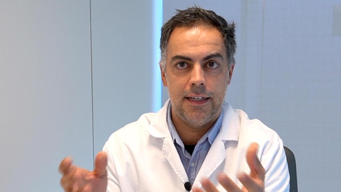 El responsable de la Unidad del dolor de Quirónsalud Alicante, Juan Fernando Henares, aborda los síntomas de la neuralgia del trigémino. La OMS califica la neuralgia del trigémino, un trastorno que afecta anualmente a 2.000 personas en España, como uno de los tres dolores más graves que existen. EFE