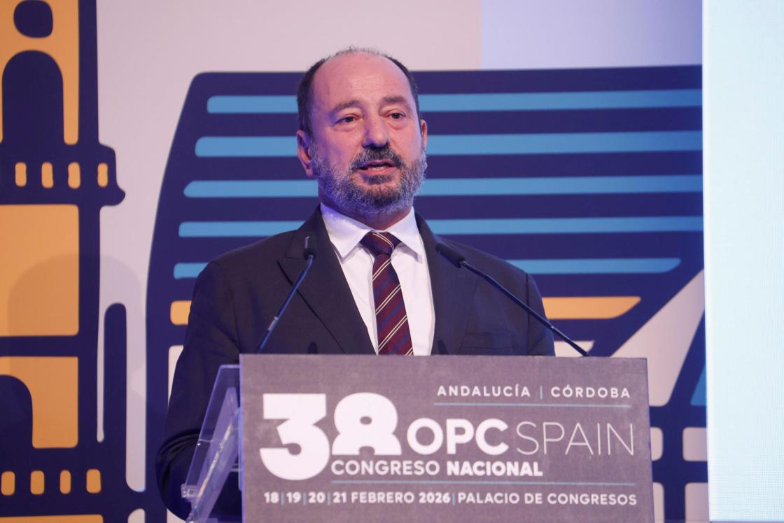 CÓRDOBA, 19/02/2026.- El director general de Turismo de la Xunta de Galicia, Xosé Merelles, participa en Córdoba en el 38 Congreso Nacional de Operadores de Congresos (OPC), donde ha asegurado a EFE que el Xacobeo 2027 tiene como objetivo primordial la apuesta por la cultura jacobea y por los valores que representan el Camino de Santiago, "algo tan universal como es la solidaridad y la hospitalidad". EFE/ Salas 
