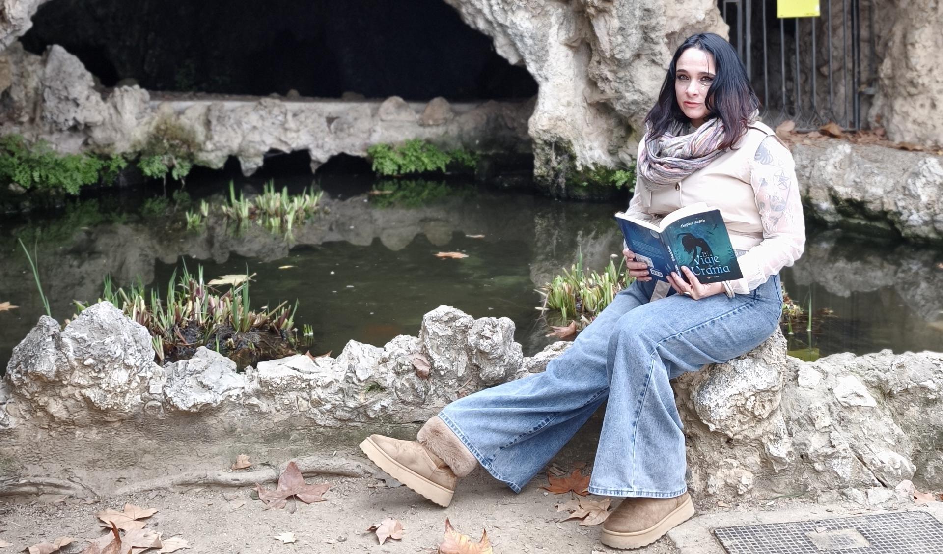 Haydee Judith imagina un futuro donde la tecnología y el alma caminan juntas en El viaje de Urania.